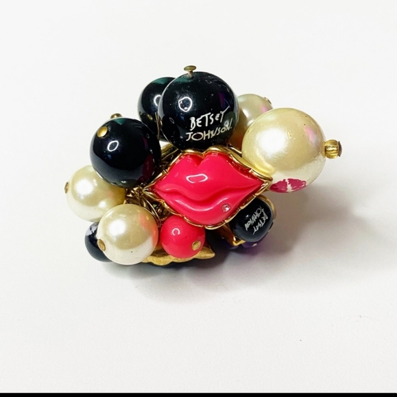 Betsey Johnson First Date Ring - Picture 1 of 13